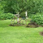 Dom wakacyjny Maison Charmante Avec Jardin A - Vue Sur Montagnes *