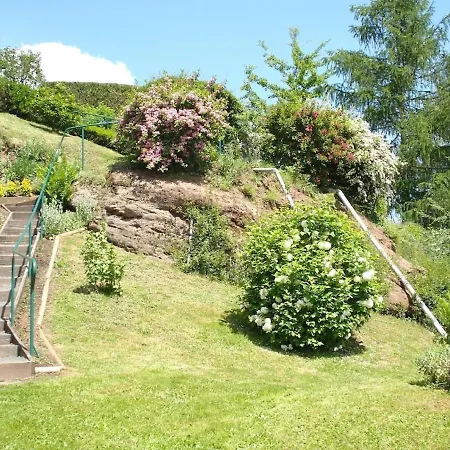 Maison Charmante Avec Jardin A - Vue Sur Montagnes Nyaraló *