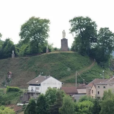 Feriehus Maison Charmante Avec Jardin A - Vue Sur Montagnes Haselbourg