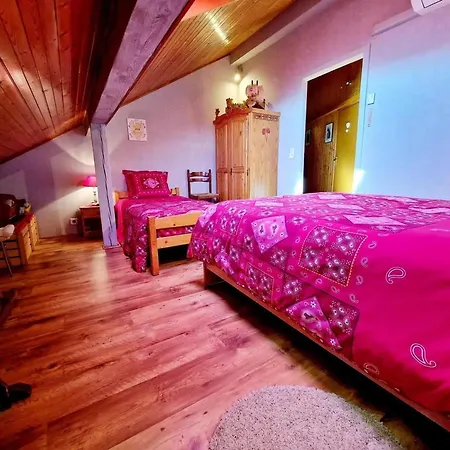 Maison Charmante Avec Jardin A - Vue Sur Montagnes Сasa de vacaciones