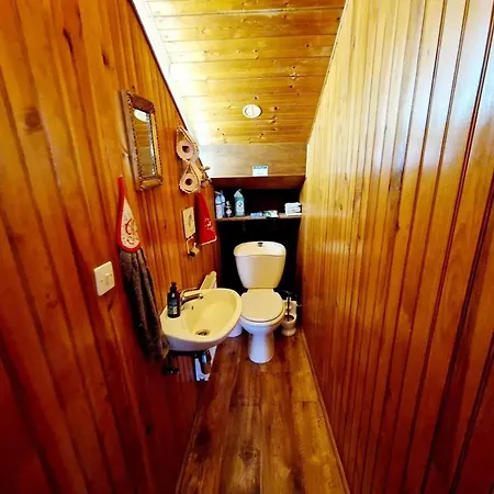 Maison Charmante Avec Jardin A - Vue Sur Montagnes Nyaraló *