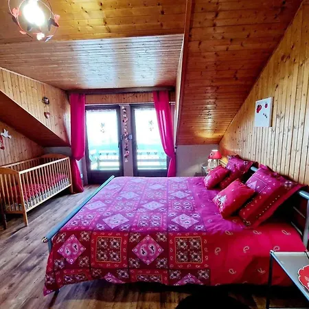 Maison Charmante Avec Jardin A - Vue Sur Montagnes