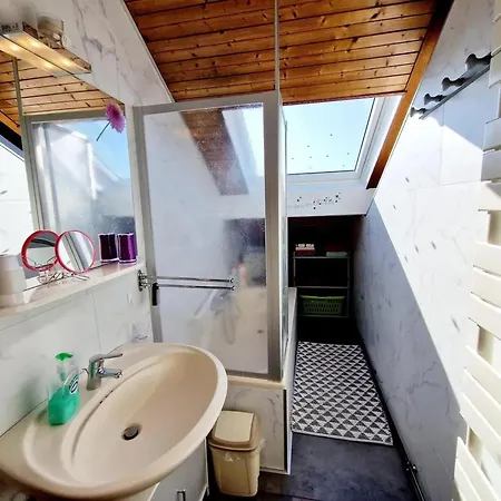 Nyaraló Maison Charmante Avec Jardin A - Vue Sur Montagnes *