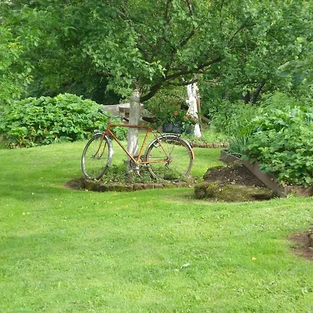 Maison Charmante Avec Jardin A - Vue Sur Montagnes *