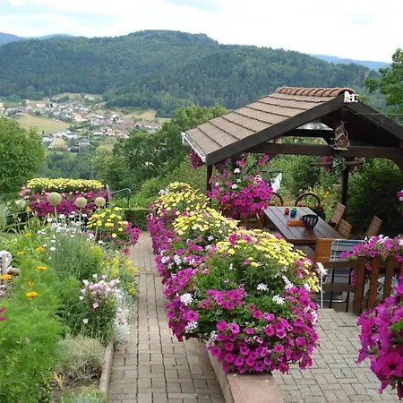 Maison Charmante Avec Jardin A - Vue Sur Montagnes *