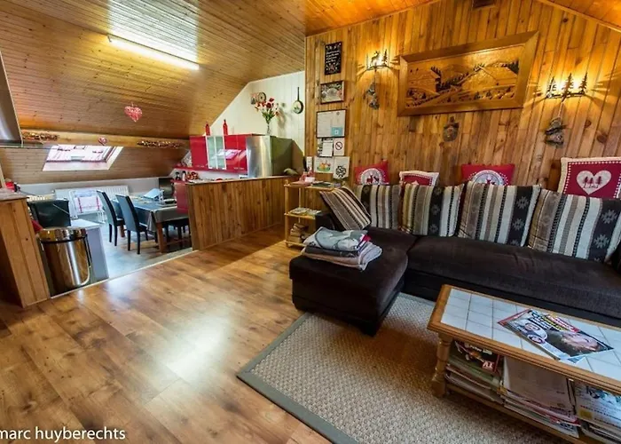 Maison Charmante Avec Jardin A - Vue Sur Montagnes