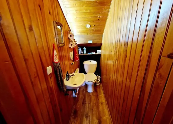 Maison Charmante Avec Jardin A - Vue Sur Montagnes Vakantiehuis *