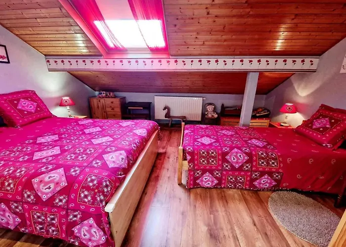 Maison Charmante Avec Jardin A - Vue Sur Montagnes *